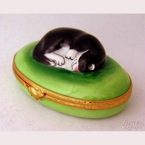 Artoria Sleeping Cat Limoges Box